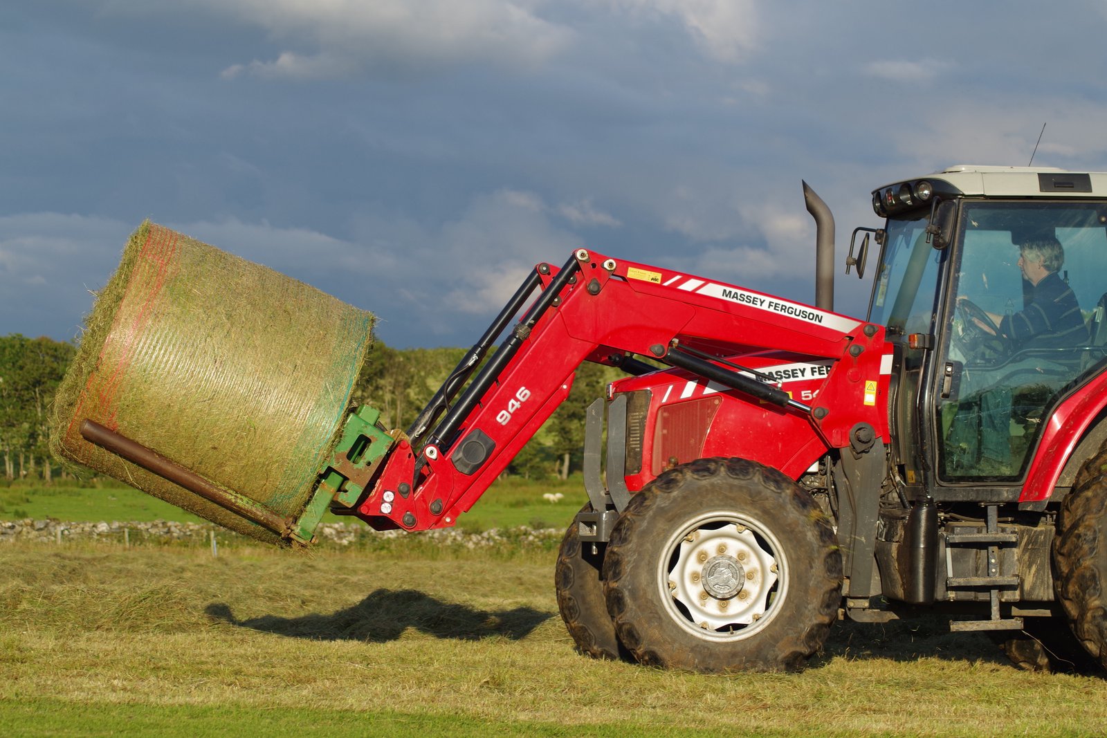 Case IH RB565 Premium Round Baler